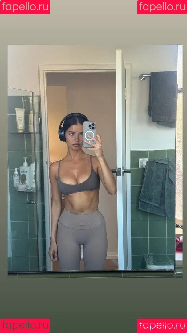 Steph Mandich / shopmononoke / stephmandich Onlyfans Photo Gallery 