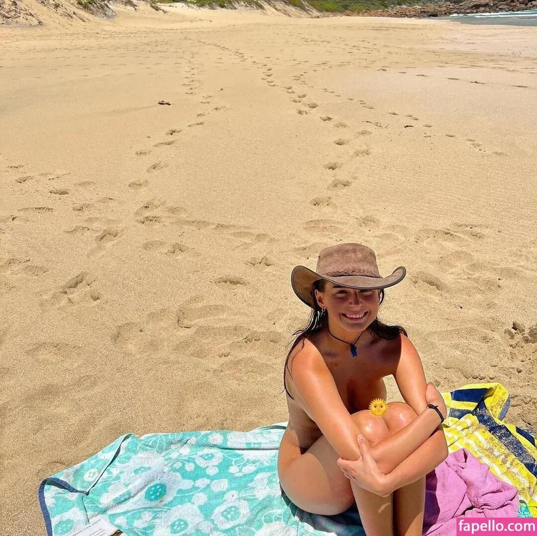 Steph Mandich / shopmononoke / stephmandich Onlyfans Photo Gallery 