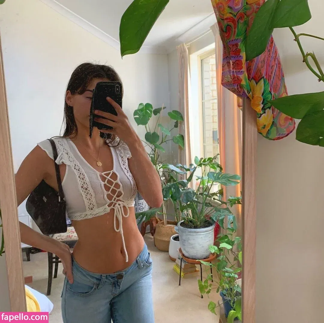 Steph Mandich / shopmononoke / stephmandich Onlyfans Photo Gallery 