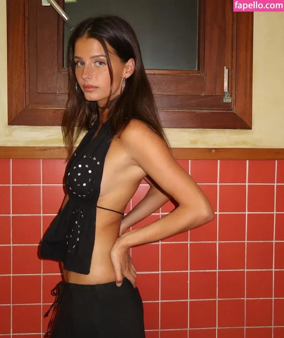 Steph Mandich / shopmononoke / stephmandich Onlyfans Photo Gallery 