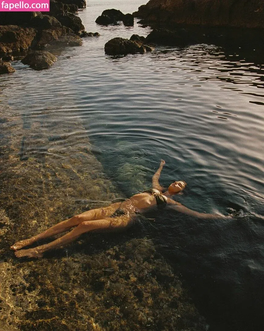 Steph Mandich / shopmononoke / stephmandich Onlyfans Photo Gallery 