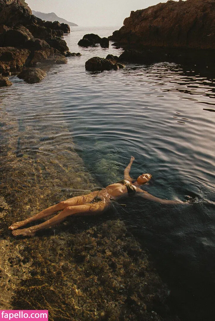 Steph Mandich / shopmononoke / stephmandich Onlyfans Photo Gallery 