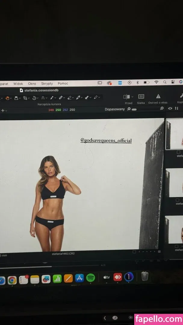 Steph Mandich / shopmononoke / stephmandich Onlyfans Photo Gallery 