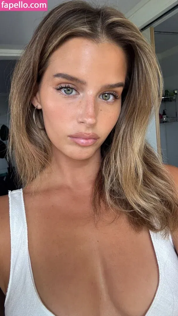 Steph Mandich / shopmononoke / stephmandich Onlyfans Photo Gallery 