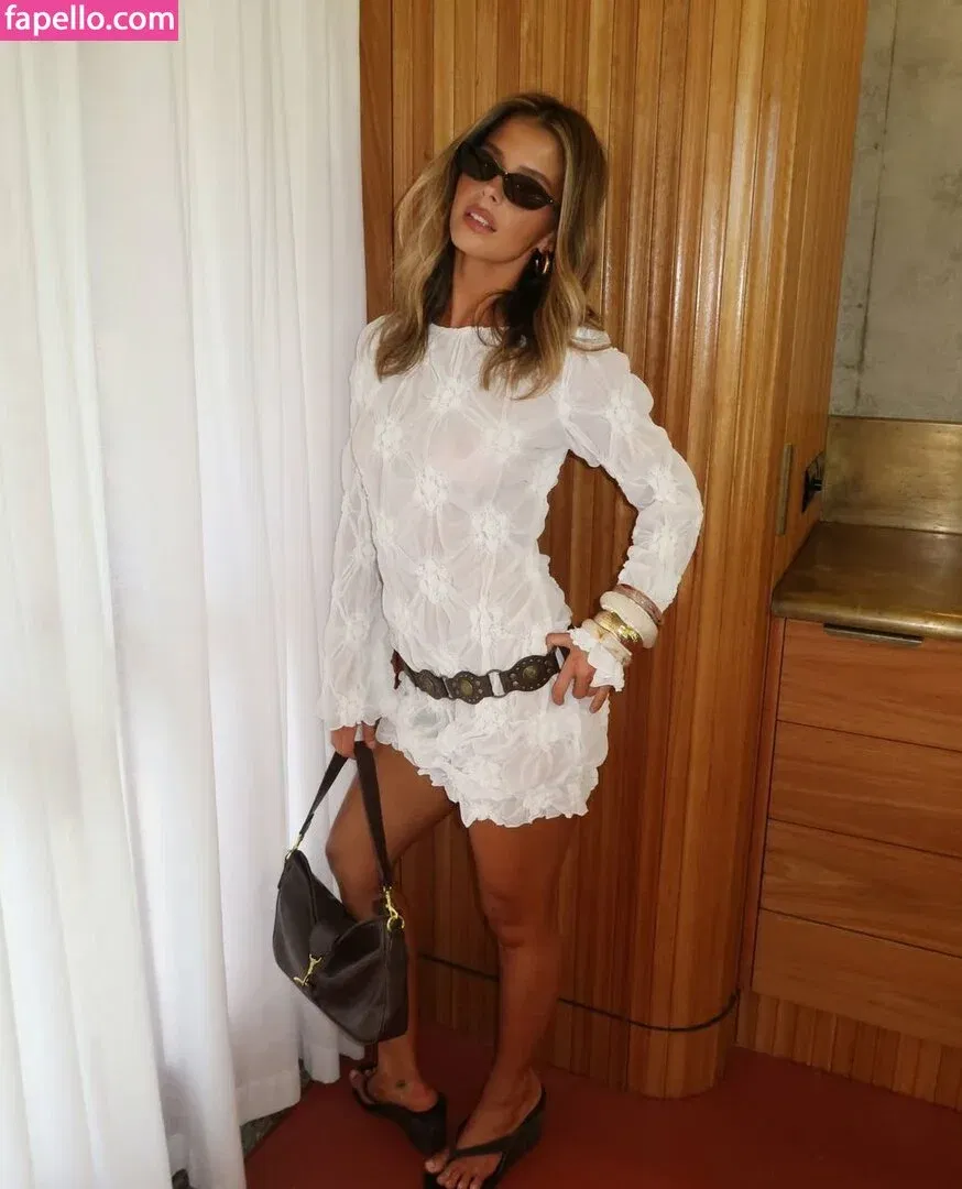 Steph Mandich / shopmononoke / stephmandich Onlyfans Photo Gallery 