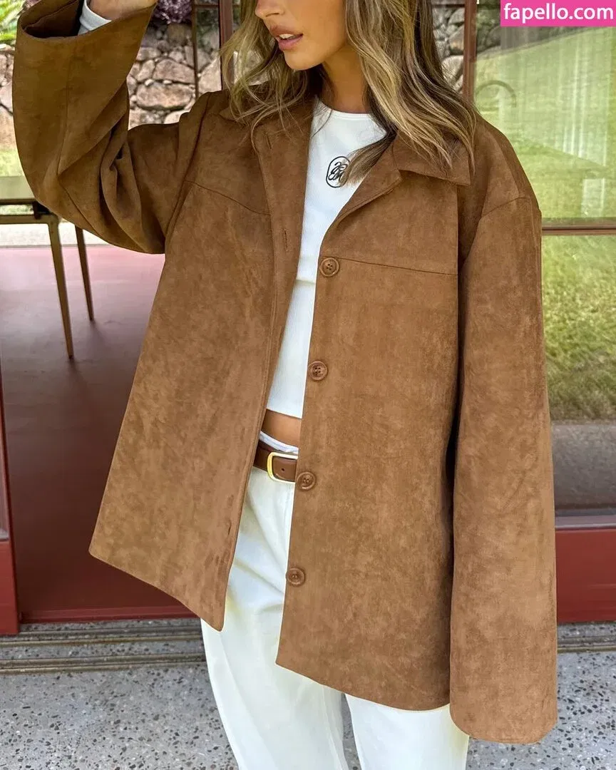 Steph Mandich / shopmononoke / stephmandich Onlyfans Photo Gallery 