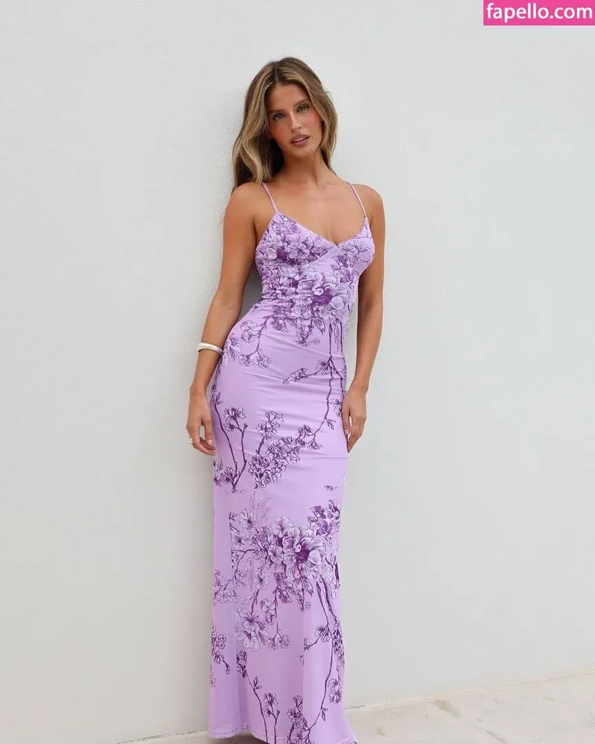 Steph Mandich / shopmononoke / stephmandich Onlyfans Photo Gallery 