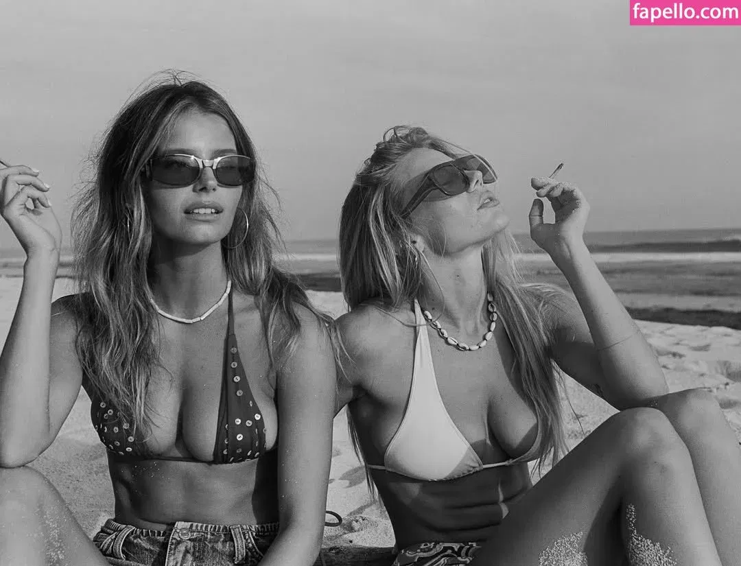 Steph Mandich / shopmononoke / stephmandich Onlyfans Photo Gallery 