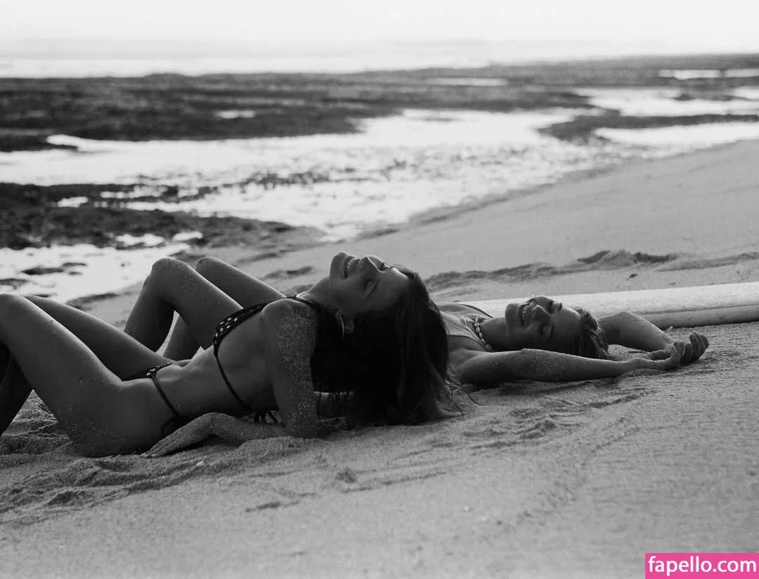 Steph Mandich / shopmononoke / stephmandich Onlyfans Photo Gallery 