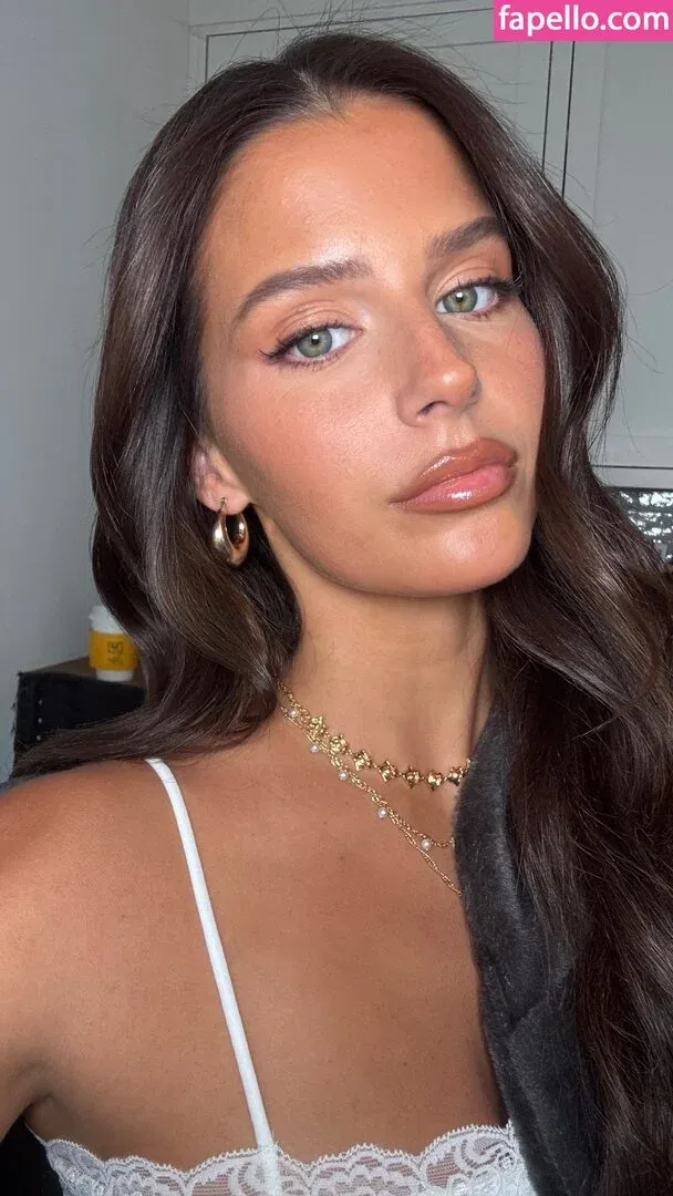 Steph Mandich / shopmononoke / stephmandich Onlyfans Photo Gallery 