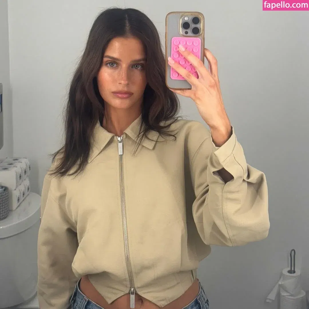 Steph Mandich / shopmononoke / stephmandich Onlyfans Photo Gallery 