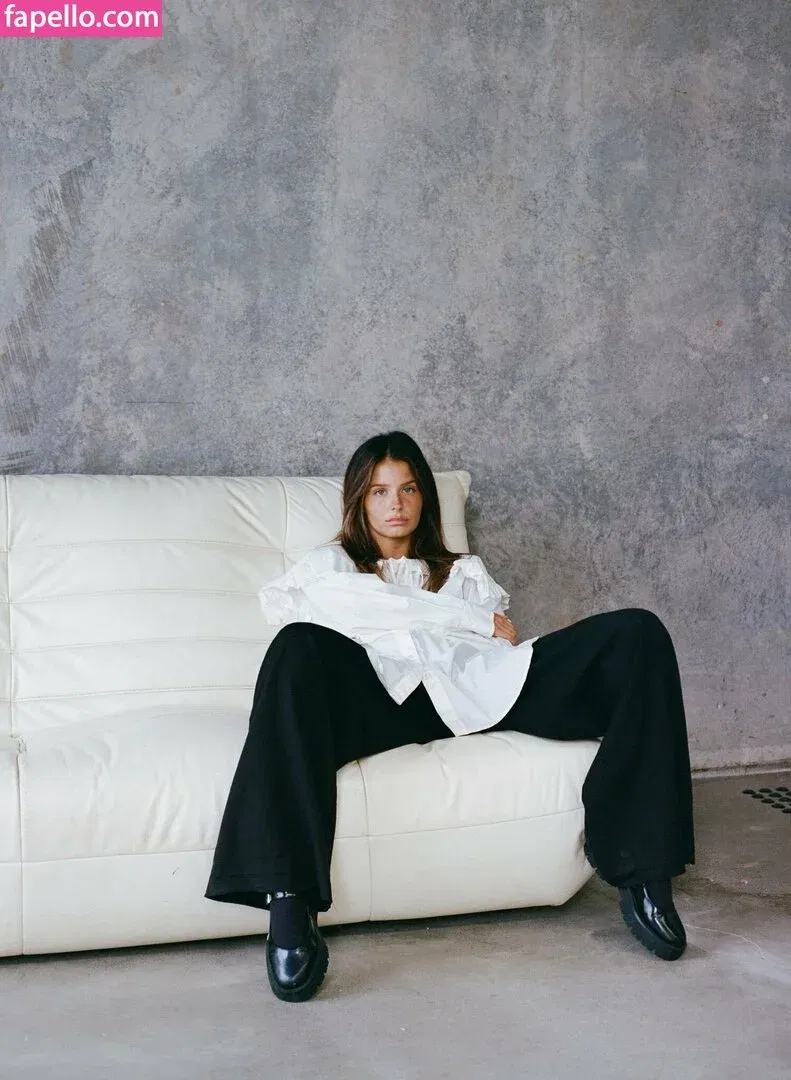 Steph Mandich / shopmononoke / stephmandich Onlyfans Photo Gallery 