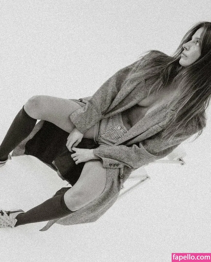 Steph Mandich / shopmononoke / stephmandich Onlyfans Photo Gallery 