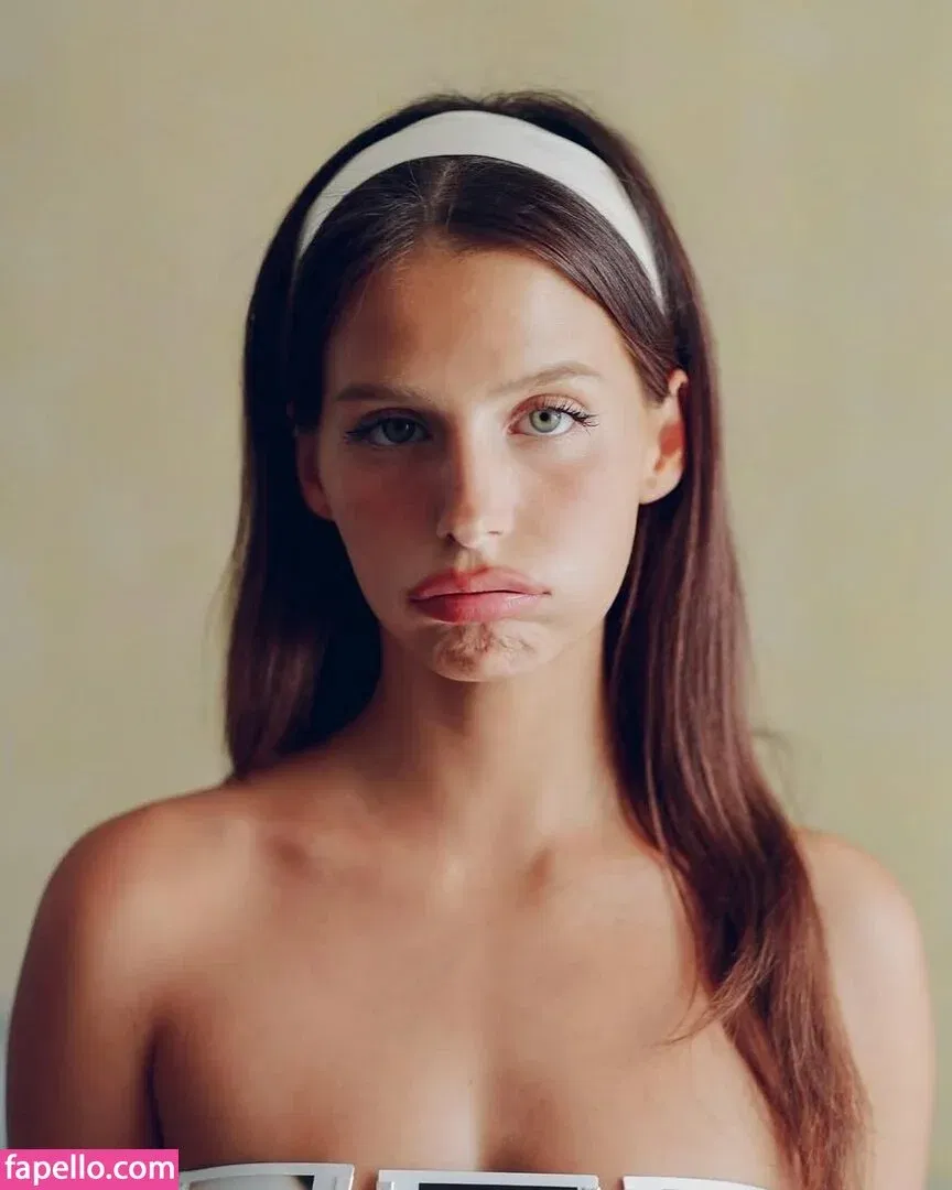 Steph Mandich / shopmononoke / stephmandich Onlyfans Photo Gallery 