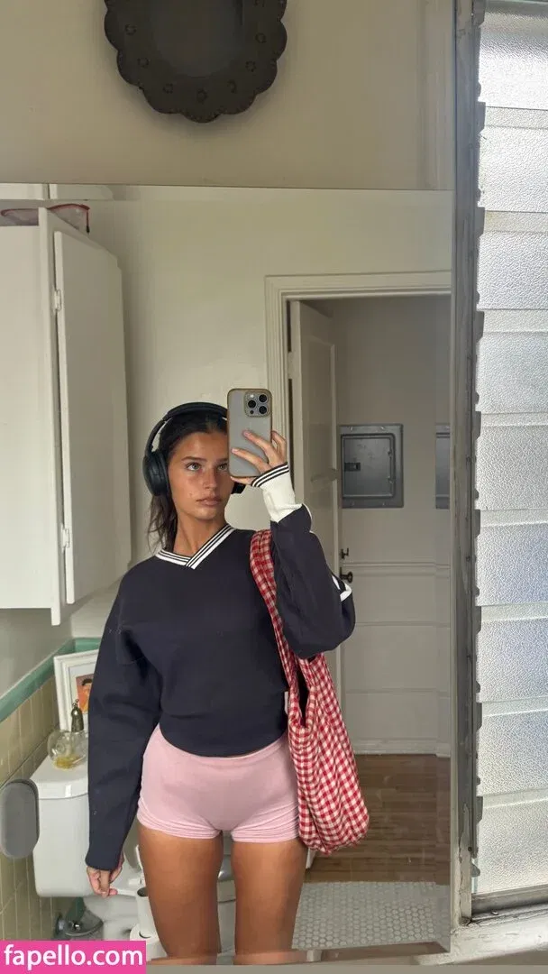 Steph Mandich / shopmononoke / stephmandich Onlyfans Photo Gallery 