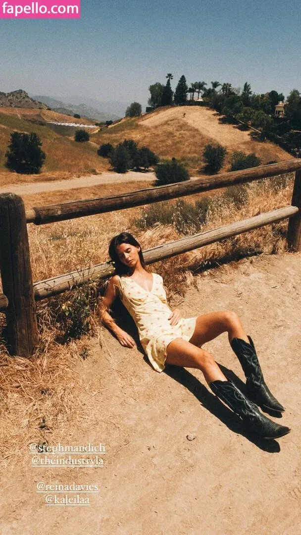 Steph Mandich / shopmononoke / stephmandich Onlyfans Photo Gallery 