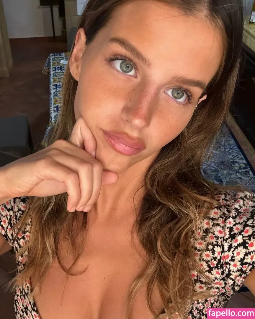 Steph Mandich / shopmononoke / stephmandich Onlyfans Photo Gallery 