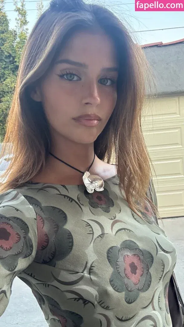 Steph Mandich / shopmononoke / stephmandich Onlyfans Photo Gallery 