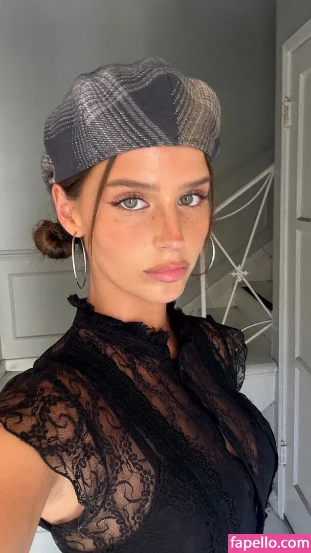 Steph Mandich / shopmononoke / stephmandich Onlyfans Photo Gallery 