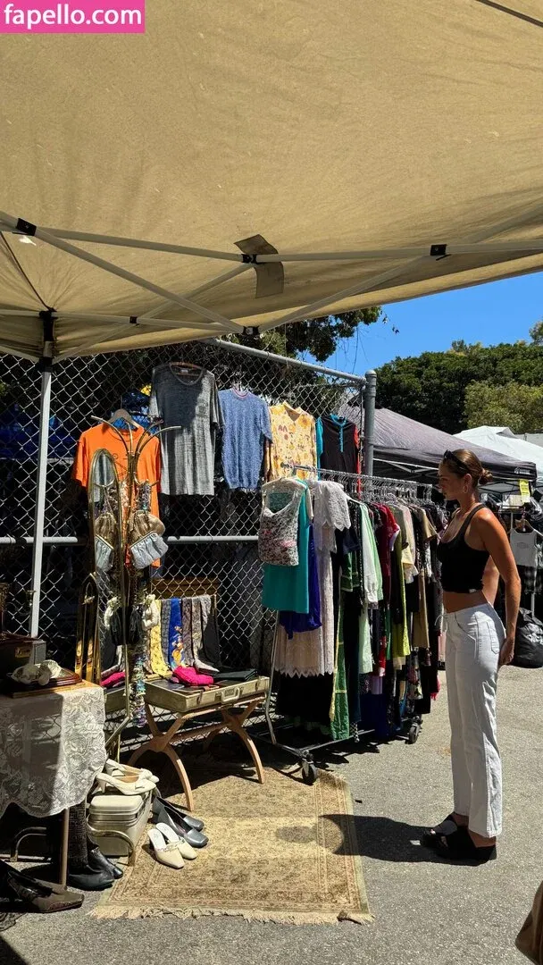 Steph Mandich / shopmononoke / stephmandich Onlyfans Photo Gallery 