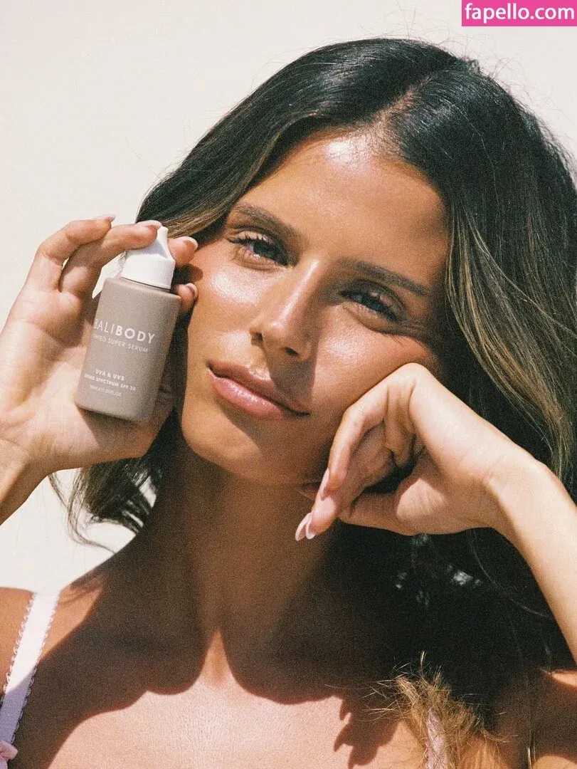 Steph Mandich / shopmononoke / stephmandich Onlyfans Photo Gallery 