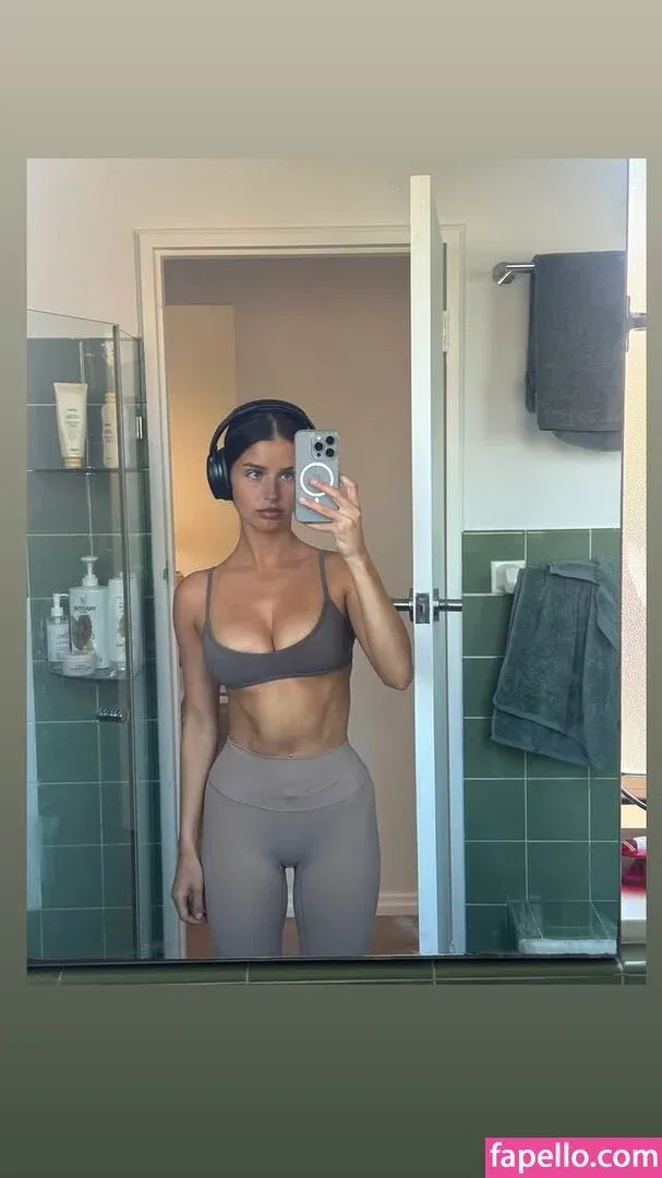 Steph Mandich / shopmononoke / stephmandich Onlyfans Photo Gallery 