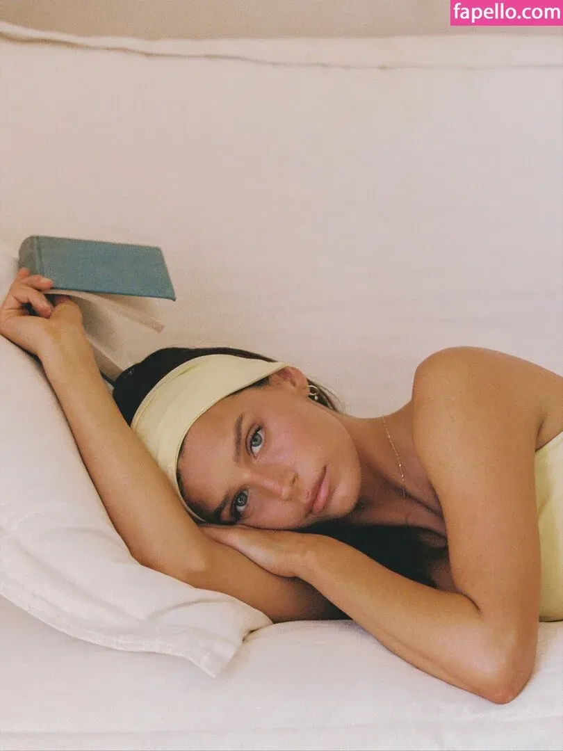 Steph Mandich / shopmononoke / stephmandich Onlyfans Photo Gallery 