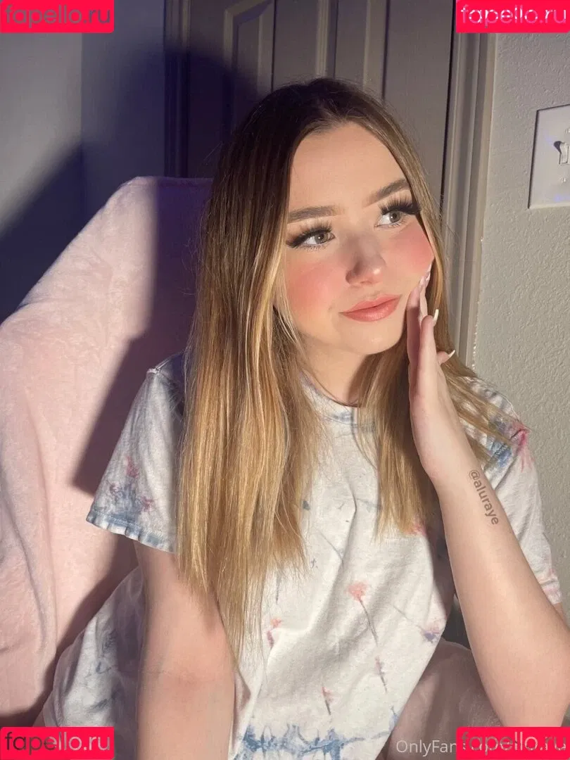 Aluraye / AlyssaHulsey Onlyfans Photo Gallery 