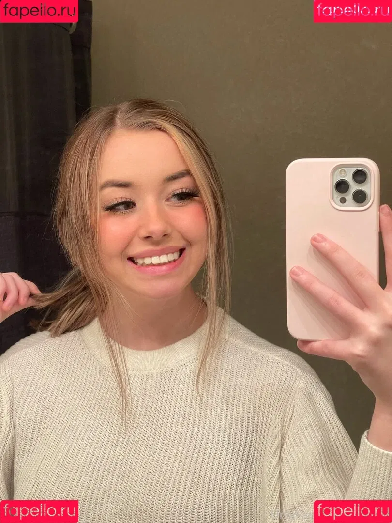 Aluraye / AlyssaHulsey Onlyfans Photo Gallery 