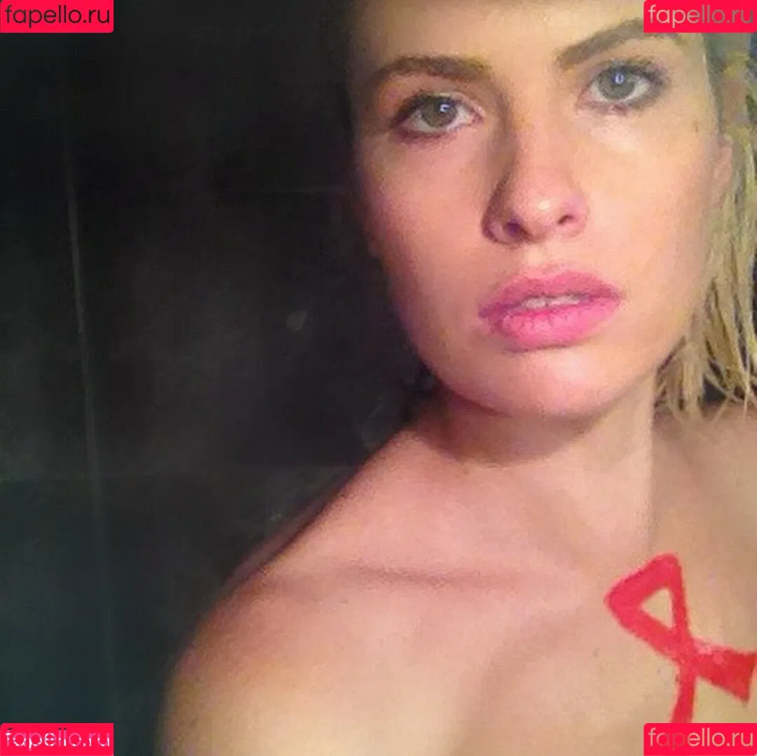 Adriana Abenia / adrianaabenia Onlyfans Photo Gallery 