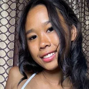 maya.asianbby / maya.asiangirl Onlyfans Photo Gallery 