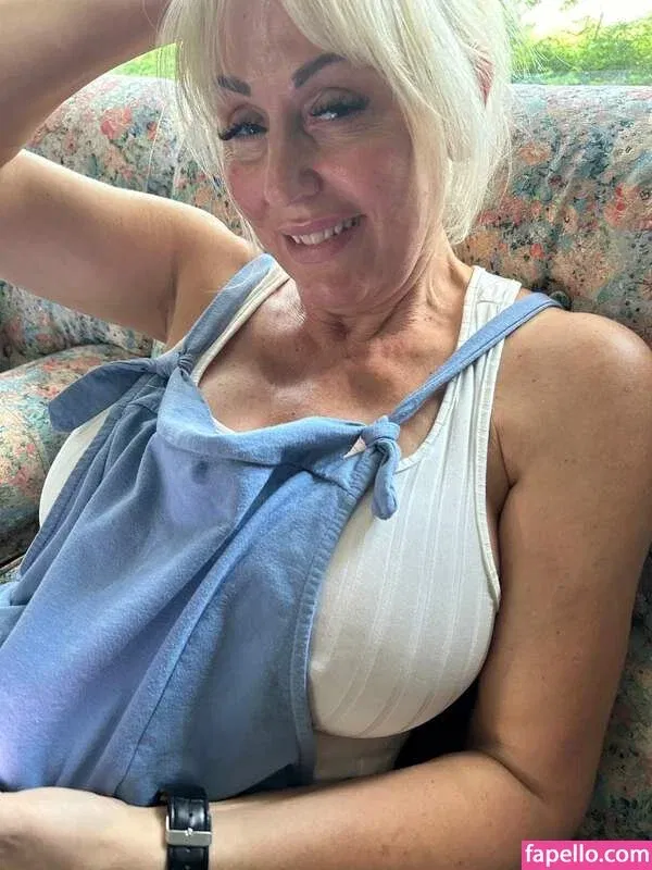 Jan Burton / https: / jan_burton1 / janburton Onlyfans Photo Gallery 