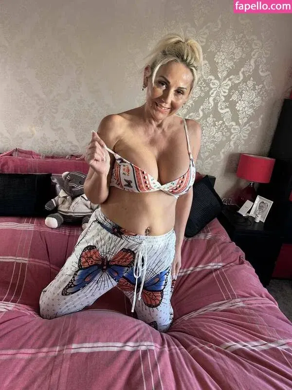 Jan Burton / https: / jan_burton1 / janburton Onlyfans Photo Gallery 