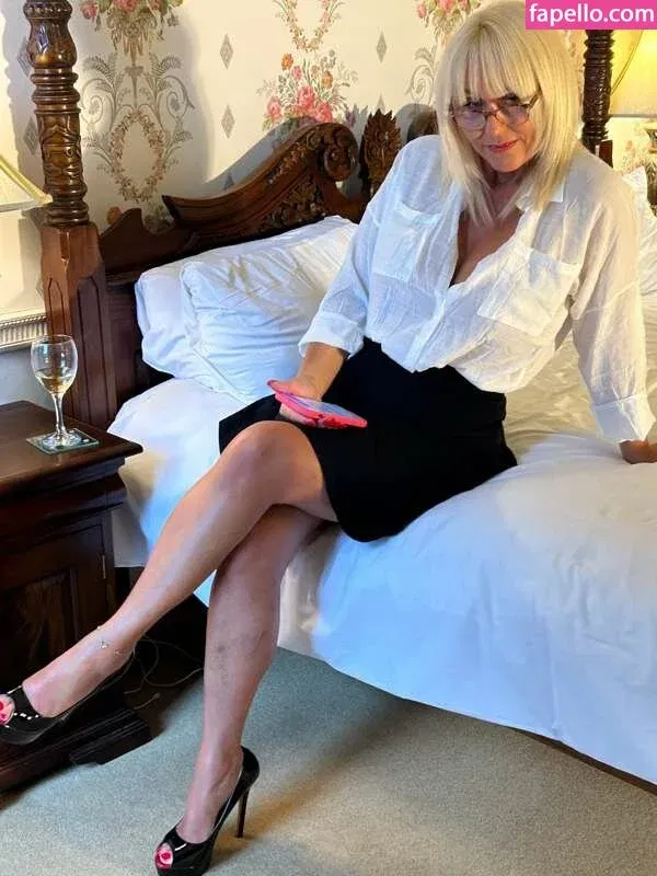 Jan Burton / https: / jan_burton1 / janburton Onlyfans Photo Gallery 