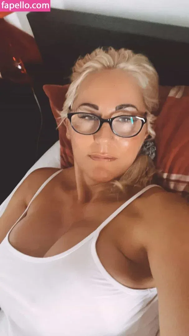 Jan Burton / https: / jan_burton1 / janburton Onlyfans Photo Gallery 