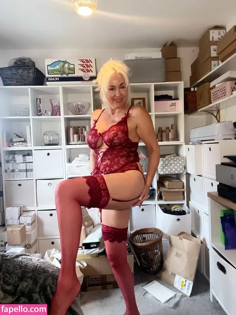 Jan Burton / https: / jan_burton1 / janburton Onlyfans Photo Gallery 