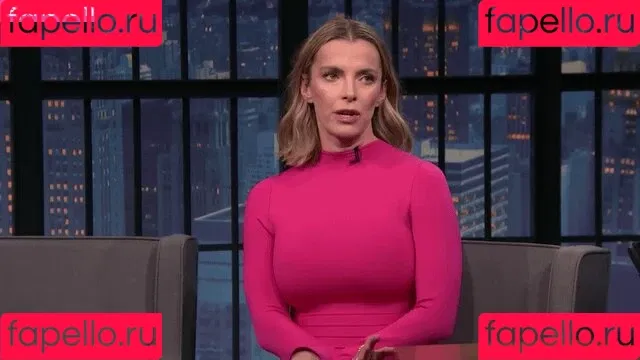 Betty Gilpin / voldemortbarbieclown Onlyfans Photo Gallery 
