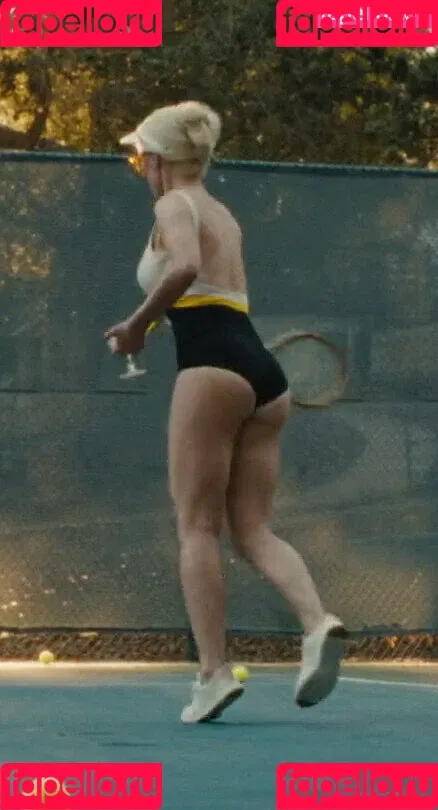 Betty Gilpin / voldemortbarbieclown Onlyfans Photo Gallery 
