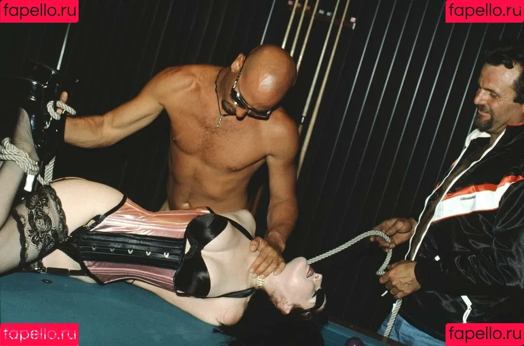 Dita Von Teese / Ditavonteese / creepy___spice Onlyfans Photo Gallery 