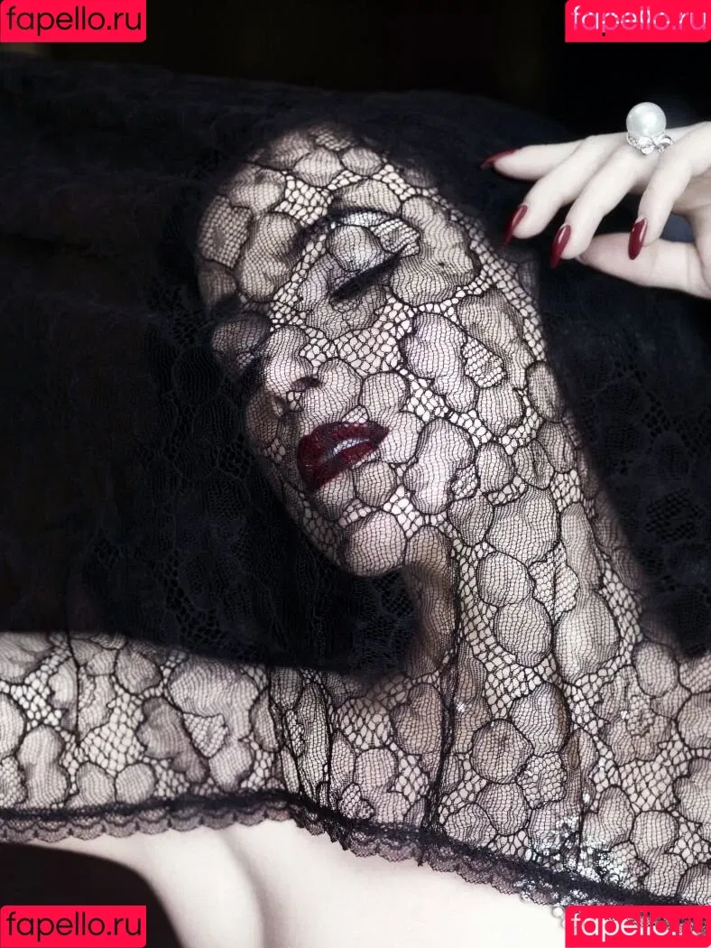 Dita Von Teese / Ditavonteese / creepy___spice Onlyfans Photo Gallery 