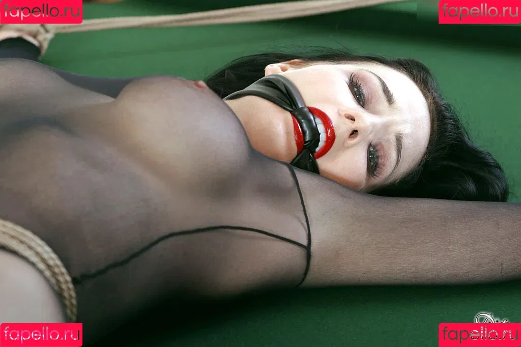Dita Von Teese / Ditavonteese / creepy___spice Onlyfans Photo Gallery 