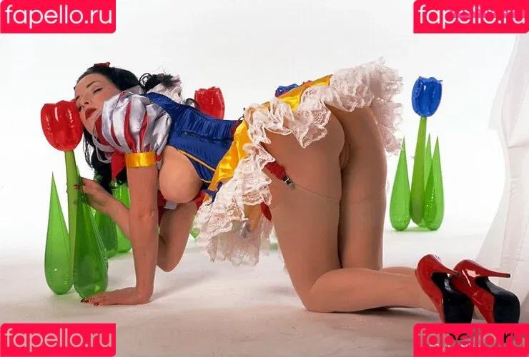 Dita Von Teese / Ditavonteese / creepy___spice Onlyfans Photo Gallery 