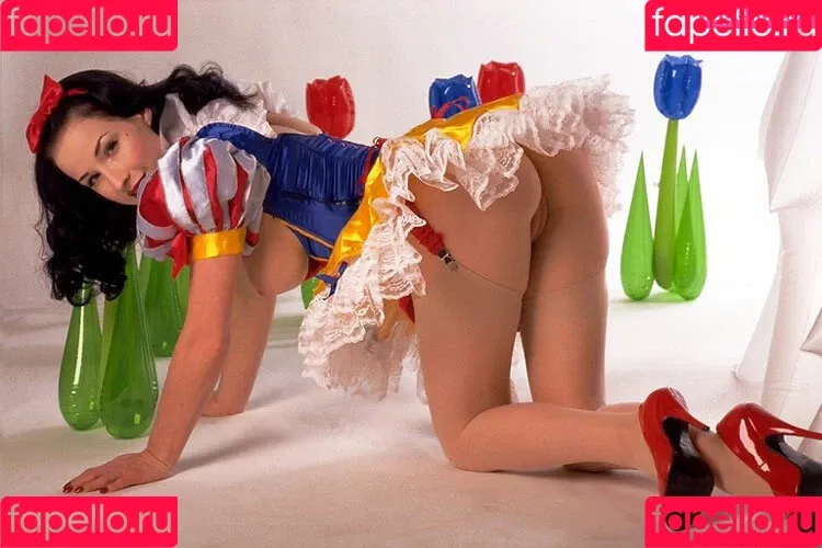 Dita Von Teese / Ditavonteese / creepy___spice Onlyfans Photo Gallery 