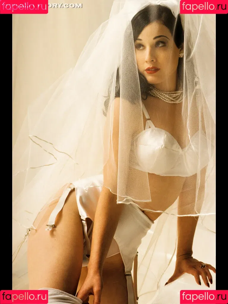 Dita Von Teese / Ditavonteese / creepy___spice Onlyfans Photo Gallery 