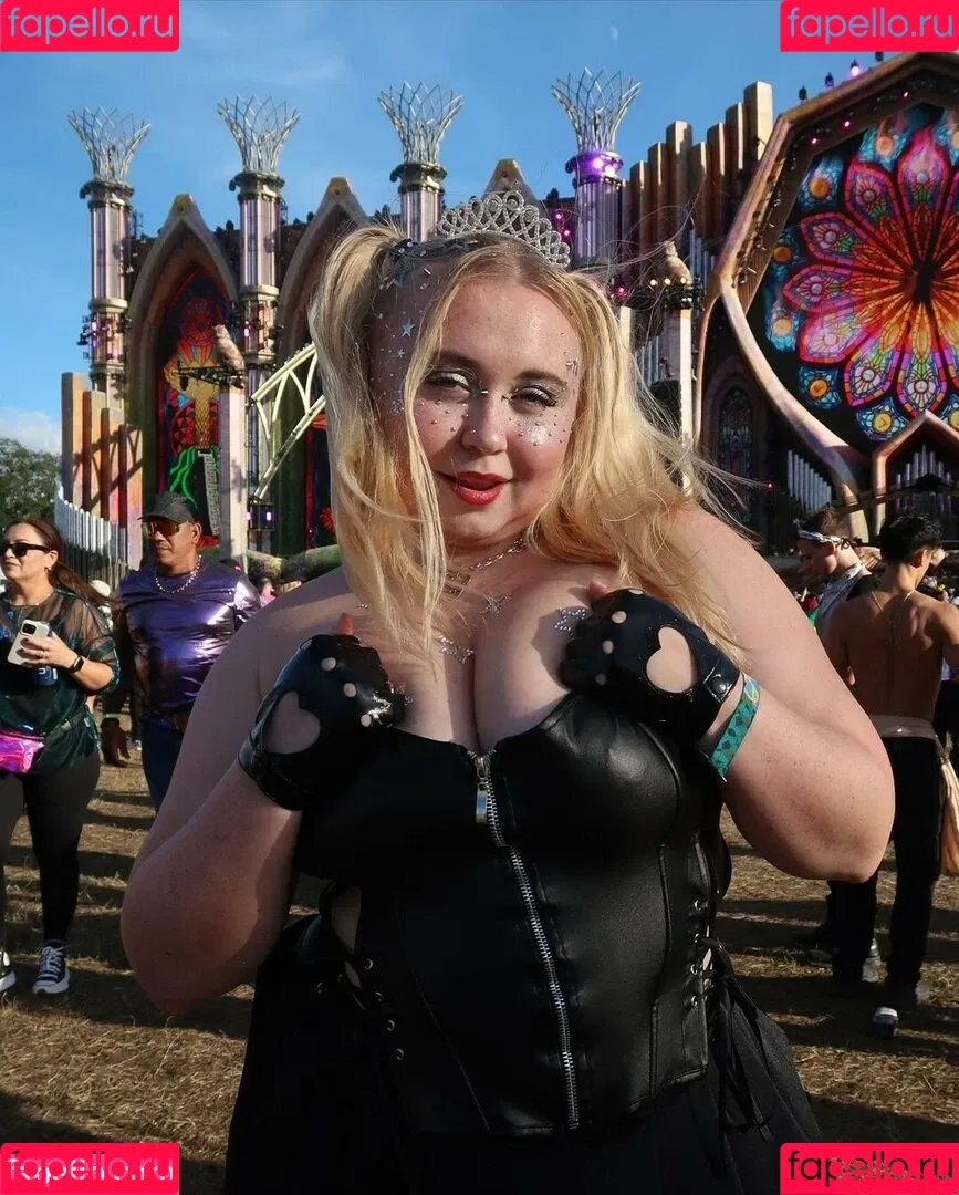 Niki Peacock / presidentniki Onlyfans Photo Gallery 