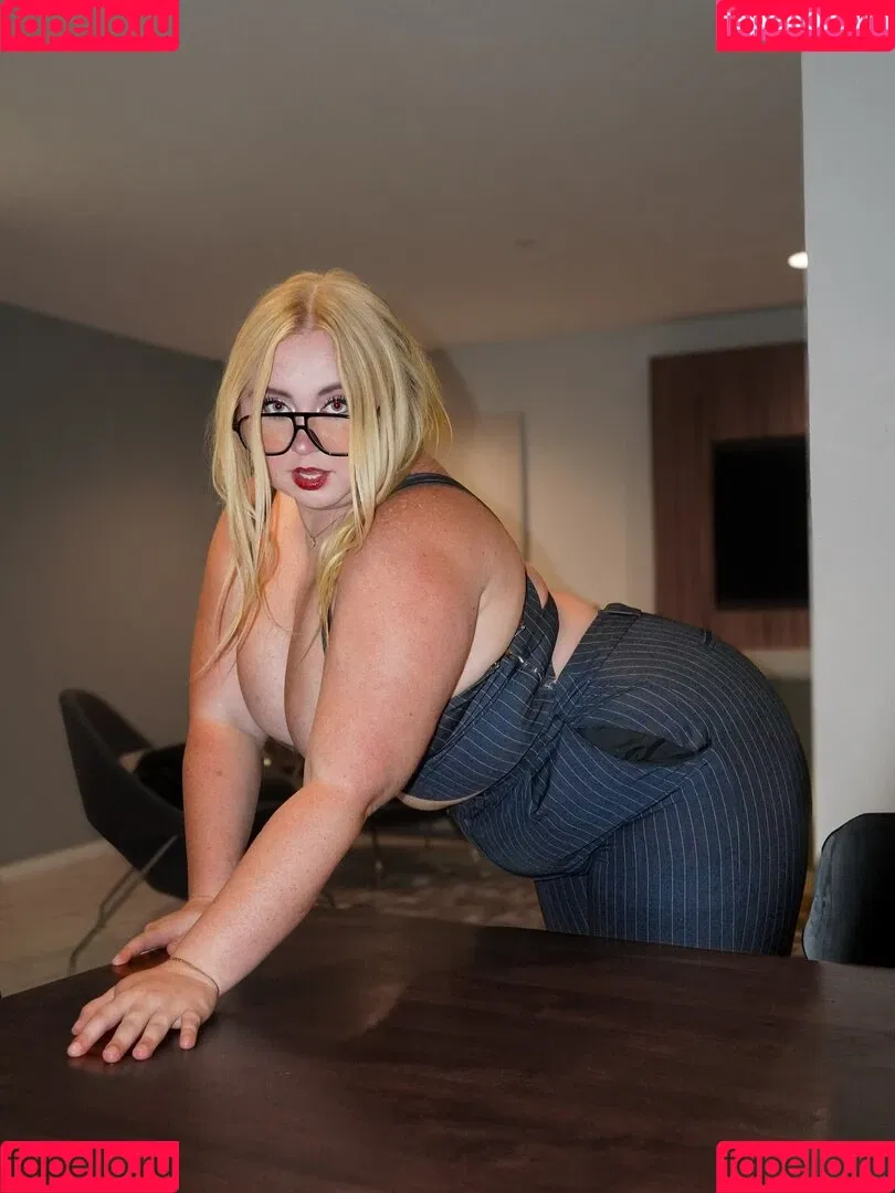 Niki Peacock / presidentniki Onlyfans Photo Gallery 