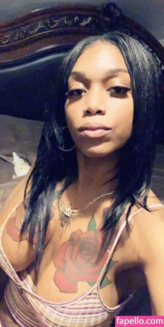 fatbootytranny Onlyfans Photo Gallery 