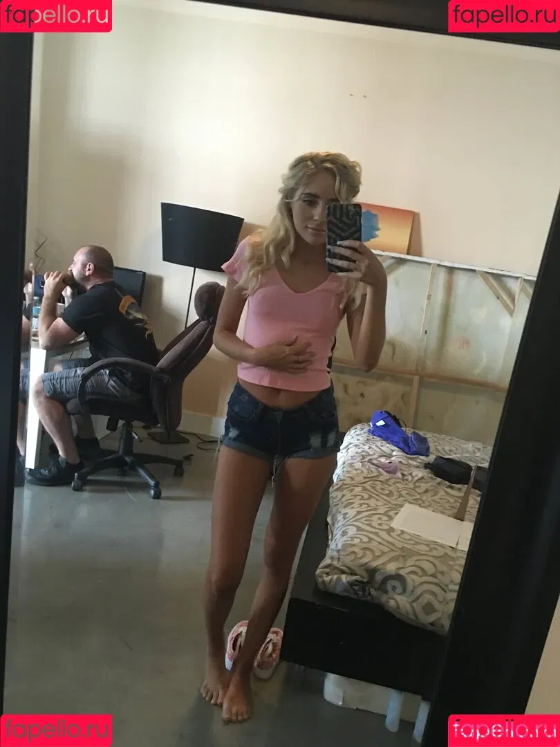 Lissapolooza / Naomi Woods / naomiwoods.official Onlyfans Photo Gallery 