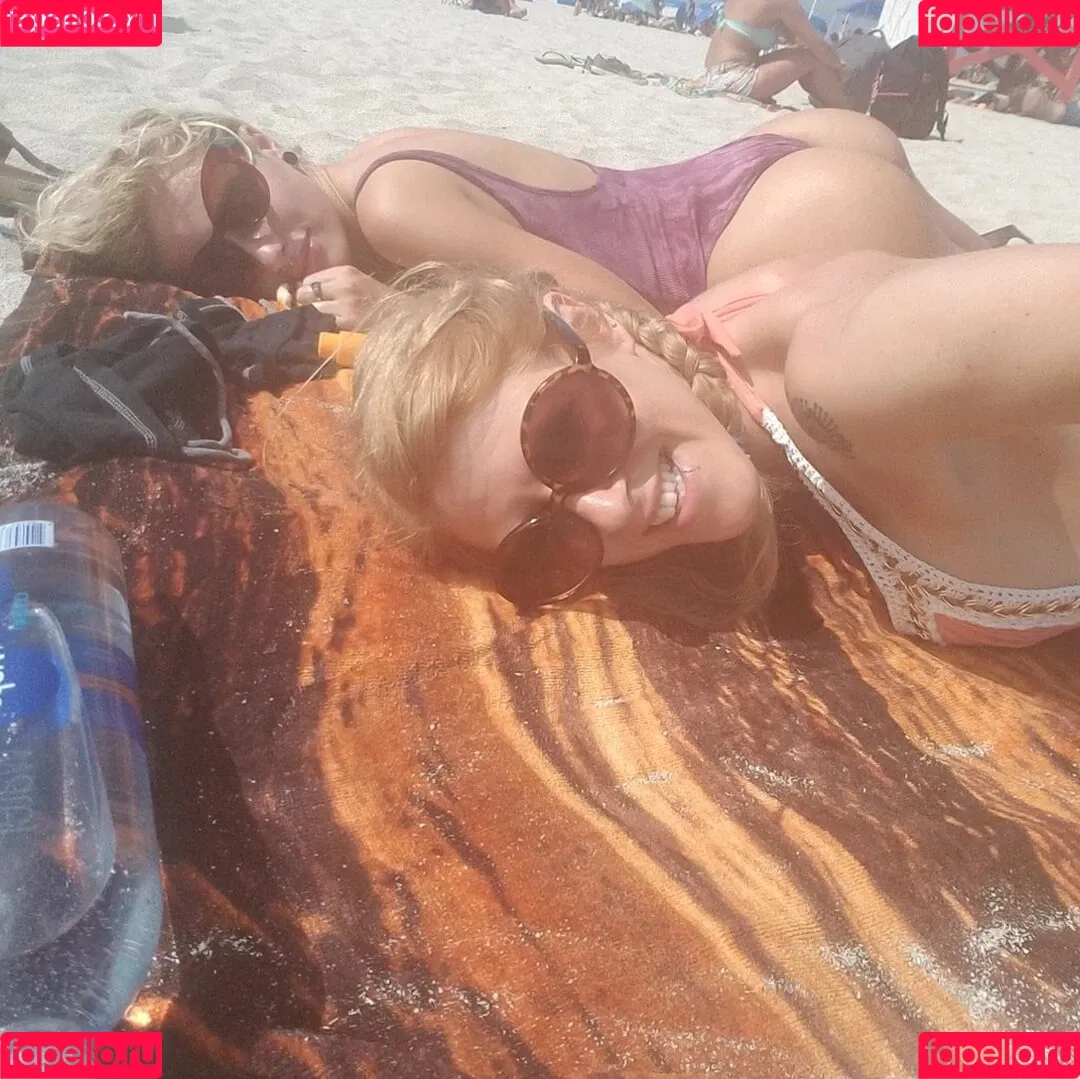 Lissapolooza / Naomi Woods / naomiwoods.official Onlyfans Photo Gallery 