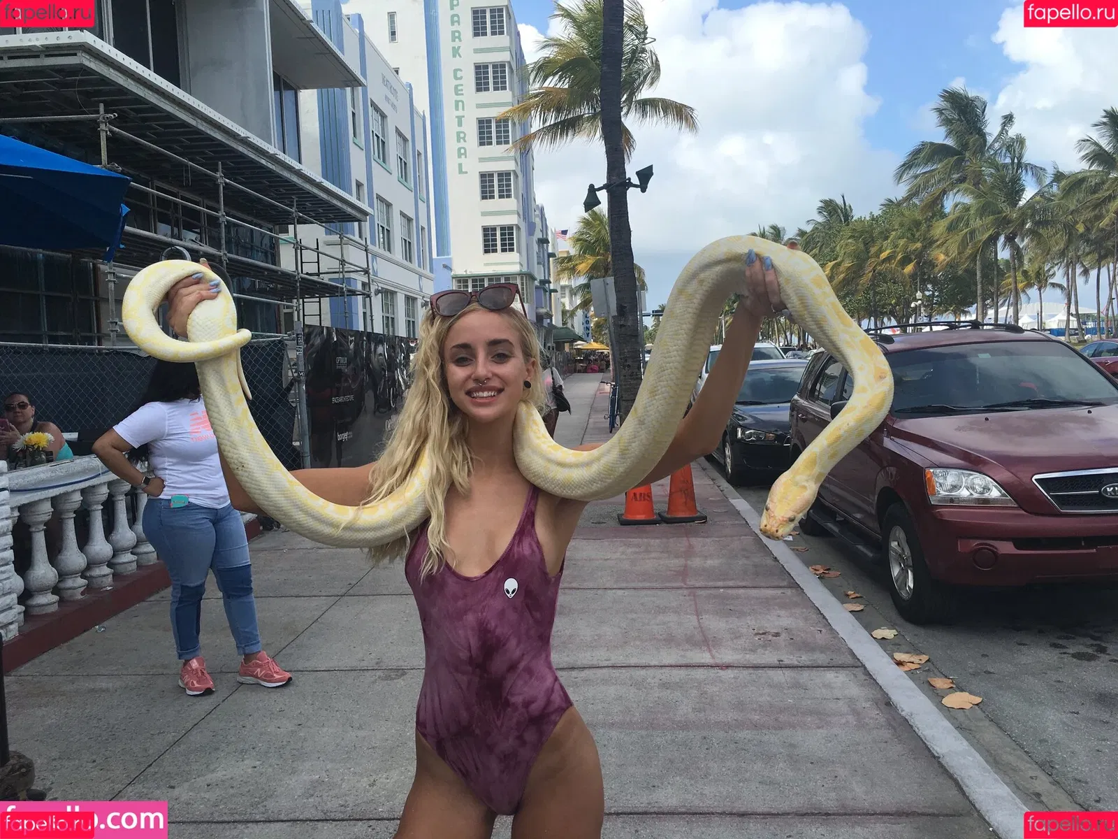 Lissapolooza / Naomi Woods / naomiwoods.official Onlyfans Photo Gallery 